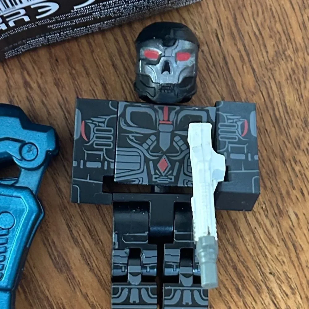Roblox Jailbreak The Golden Collector Series 3 includes Mystery Figure